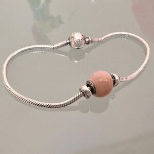 Pandora Bracelet & charm set / 6.7”